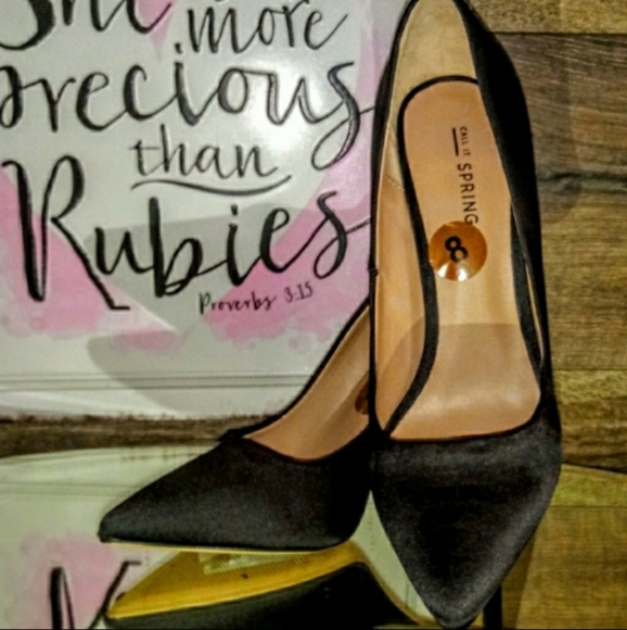 Call It Spring Shoe Size 8 Satin Point Toe EUC - Picture 7 of 10
